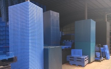 【深圳廠家促銷批發(fā)川字型塑料托盤 川字型卡板 墊倉板 量大從優(yōu)】價格,廠家,圖片,塑膠托盤,深圳市宏銳達(dá)實業(yè)-